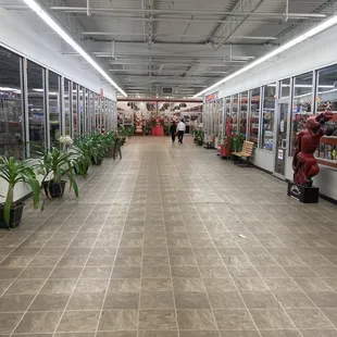 Nam-Hai Walkway to Store