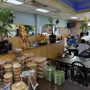 bagels, interior