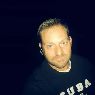 Chris L.