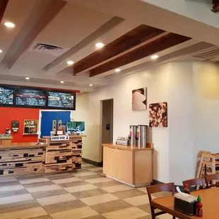 the interior of a fast food restaurant