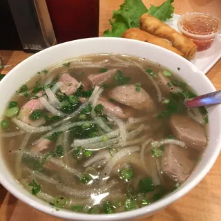 C6. Beef and Meatball Pho