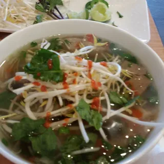 C7. Brisket and Meatball Pho