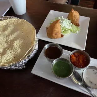 Meat samosas
