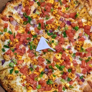 butter Chicken Pizza (with tandoori paneer)