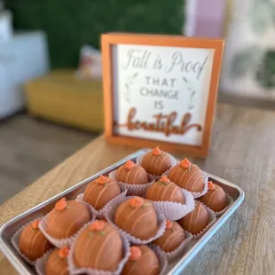 Pumpkin Cakeballs