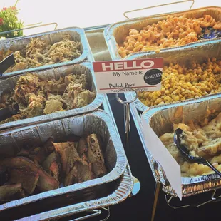 Awesome chafing tray setup!