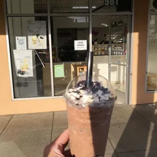 Oreo chocolate frappe what is simply delicious.   Best boba tea shop in the Excelsior district.