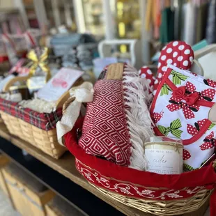 Holiday Gift baskets...customize for an budget