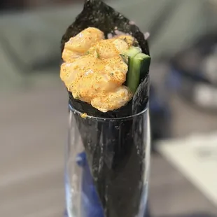 Spicy scallop hand roll