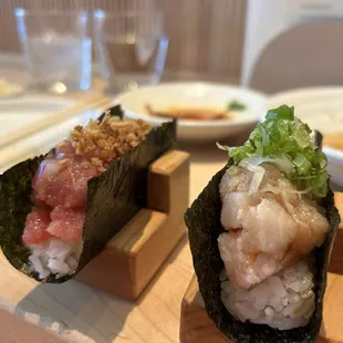 Tuna poke roll (left)