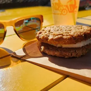 Oatmeal cream cookie