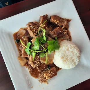 Fried Pork Ribs with garlic ($16)