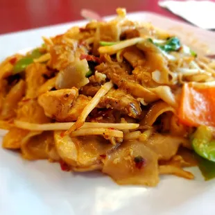 Pad kee mow w/ chicken