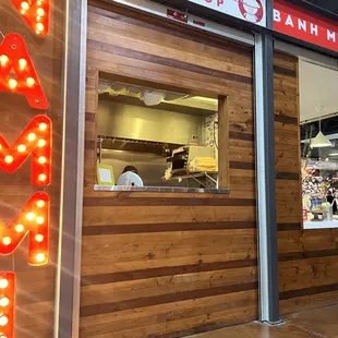 the entrance to the restaurant