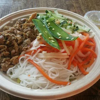 Lemongrass Chicken Noodle Bowl