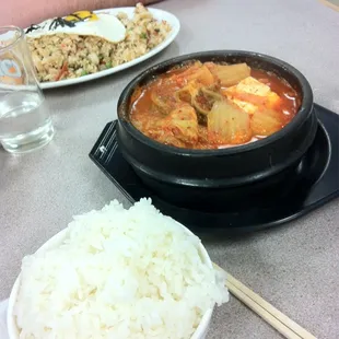 Kimchi soup and fried rice