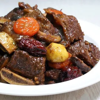 Braised Beef Short Ribs ()