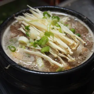 Bulgogi in Hot Stone Pot ()