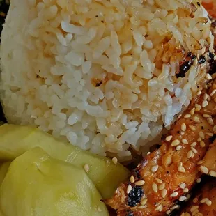 The plates come with delightful side items