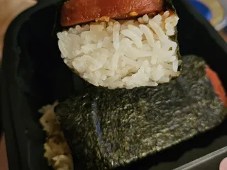 Mgwalexs Hawaiian Grill