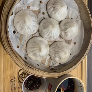 A1.Nan Xiang Signature Soup Dumplings