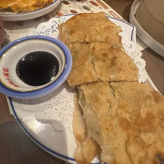 Scallion Pancake with Sliced Beef