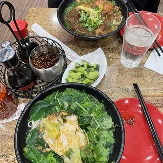 Egg and Vegetables Noodle Soup