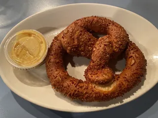 Plank's Cafe & Pizzeria