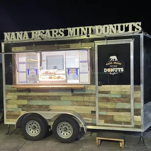 Cool little trailer
