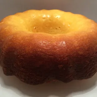 Butter Pound Cake: https://www.nanadotssout­hernsweets.com/product-page/small-southern-all-butter-pound-cake