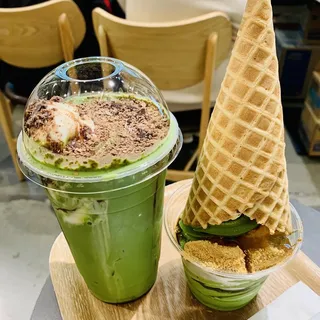 Matcha Soft Serve Latte w/ Chocolate Crunch