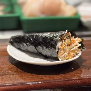 Soft shell crab hand roll