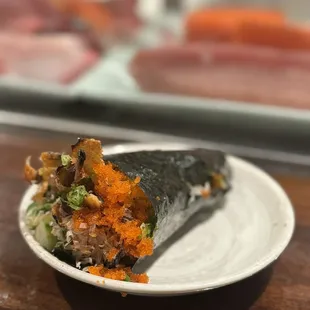 Salmon skin hand roll