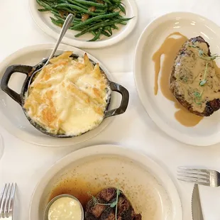 Filet mignon, wagyu strip (special), Mac n cheese and green beans