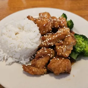 Sesame chicken lunch special