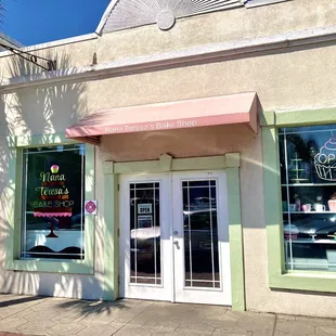Nana Teresa's Bake Shop storefront