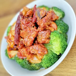 House made mandarin orange fresh ginger wok sauteed with crispy chicken