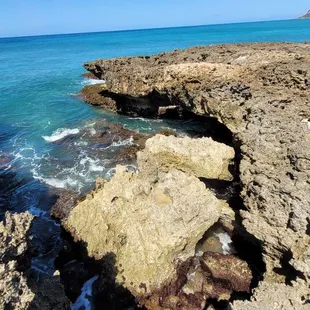 2022-04-03. Nānākuli Beach Park, Oahu. Off the west coast of the island, the park is the backyard for many residents, lucky ducks!