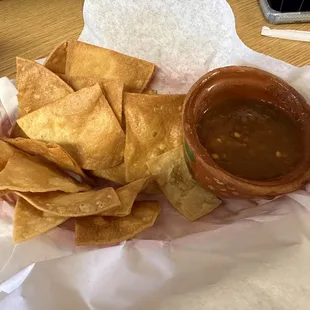 Complimentary chips and salsa (1/14/2024)