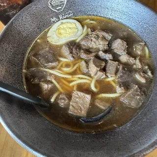 Nana's Specialty Beef Noodle Soup