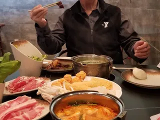 Qi lin Hot Pot