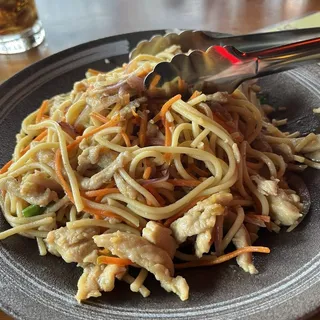 Chicken Lo Mein