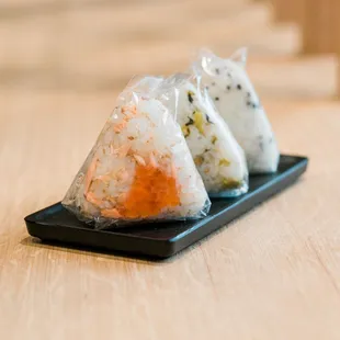 salmon ikura onigiri