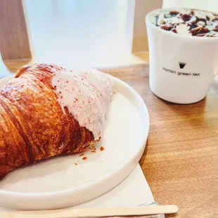 Sakura Strawberry Croissant + Hojicha Chocolate Latte