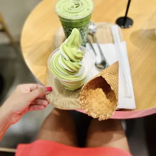 Matcha Frappe w/ Mochi