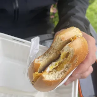 Bagel breakfast sandwich (no meat)