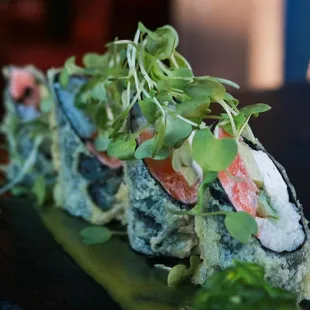 Salmon Faroe Roll