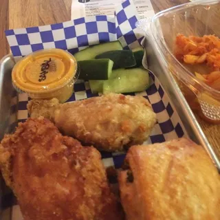 Mayu Hot Chicken Bao