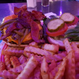 Cadillac burger with crunch fries - yum!