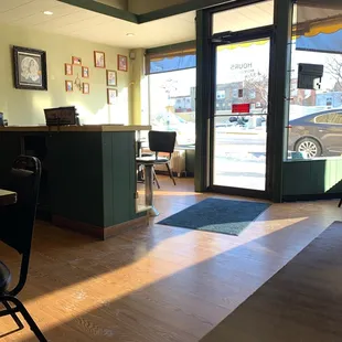 Counter seating with morning sun